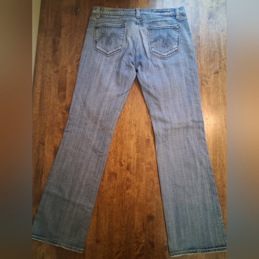 Vigoss Light Wash Flare Leg Jeans 11 - Picture 6 of 7